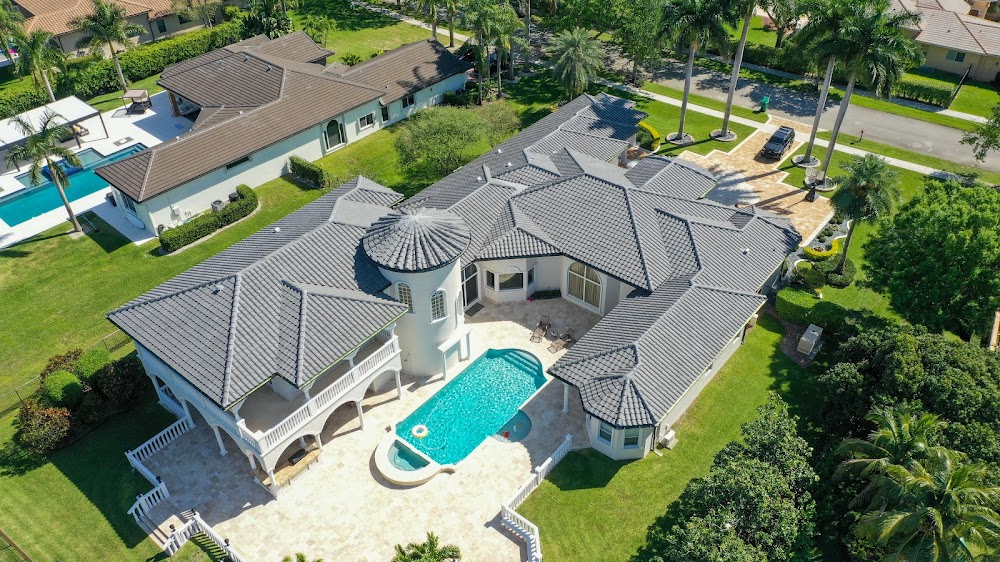 Distinctive Roofing